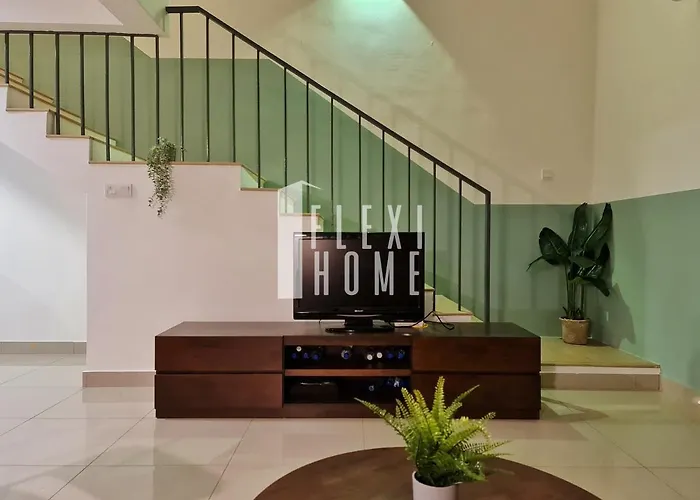 Spacious Big Room, Designed & Quiet Family Home, Eclipse In Cyberjaya By Flexihome-My