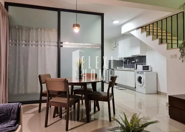 Spacious Big Room, Designed & Quiet Family Home, Eclipse In Cyberjaya By Flexihome-My