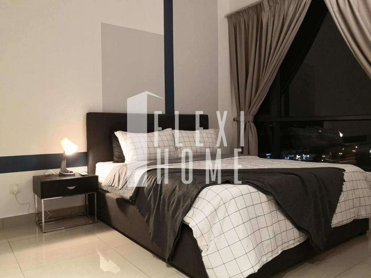 Spacious Big Room, Designed & Quiet Family Home, Eclipse In By Flexihome-my Cyberjaya