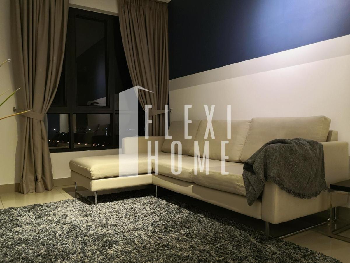Spacious Big Room, Designed & Quiet Family Home, Eclipse In By Flexihome-my * Cyberjaya