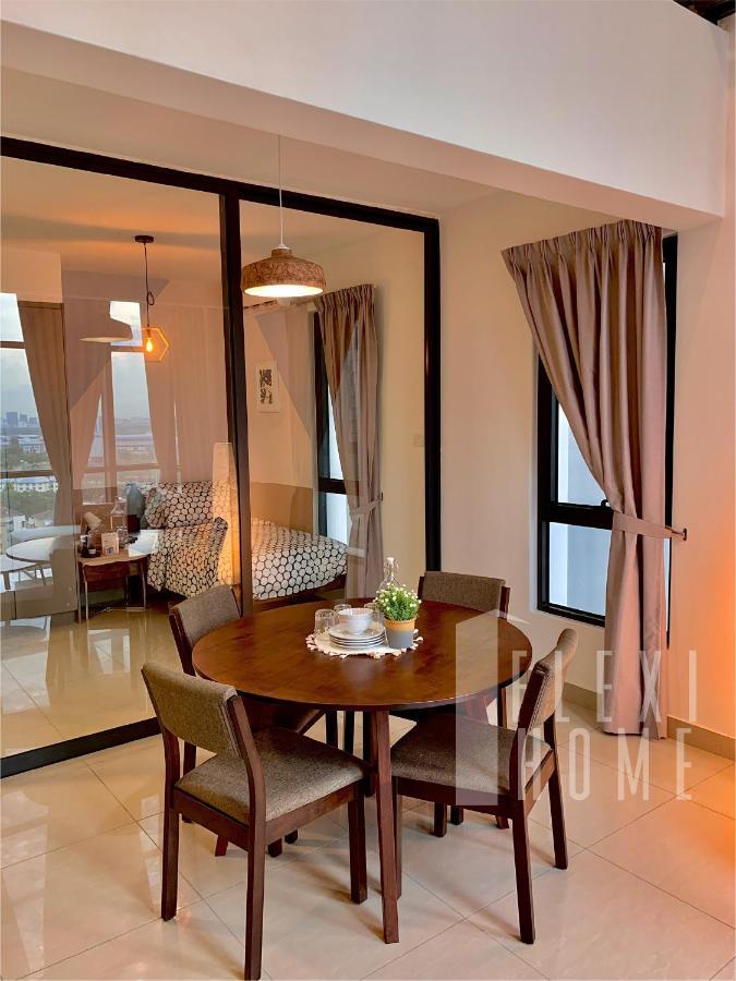 Spacious Big Room, Designed & Quiet Family Home, Eclipse In By Flexihome-my * Cyberjaya
